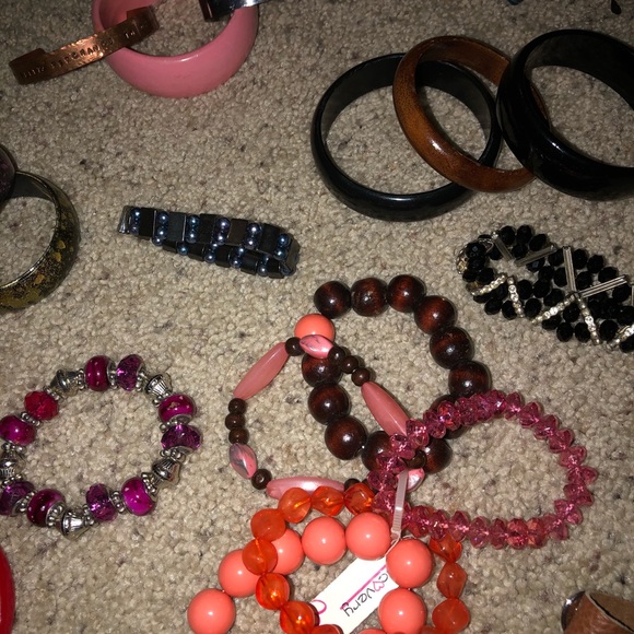 ๐ผ๐ธ HUGE BRACELETS LOT ๐น ALL BRACELETS ๐ธ๐ผ - Picture 8 of 8